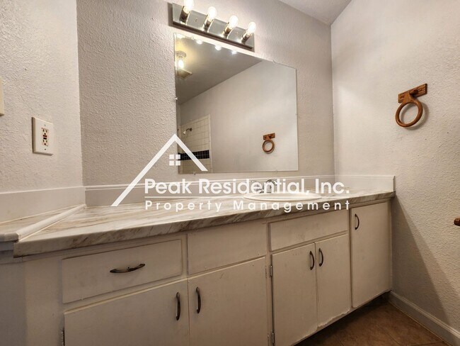 Building Photo - Croetto10532