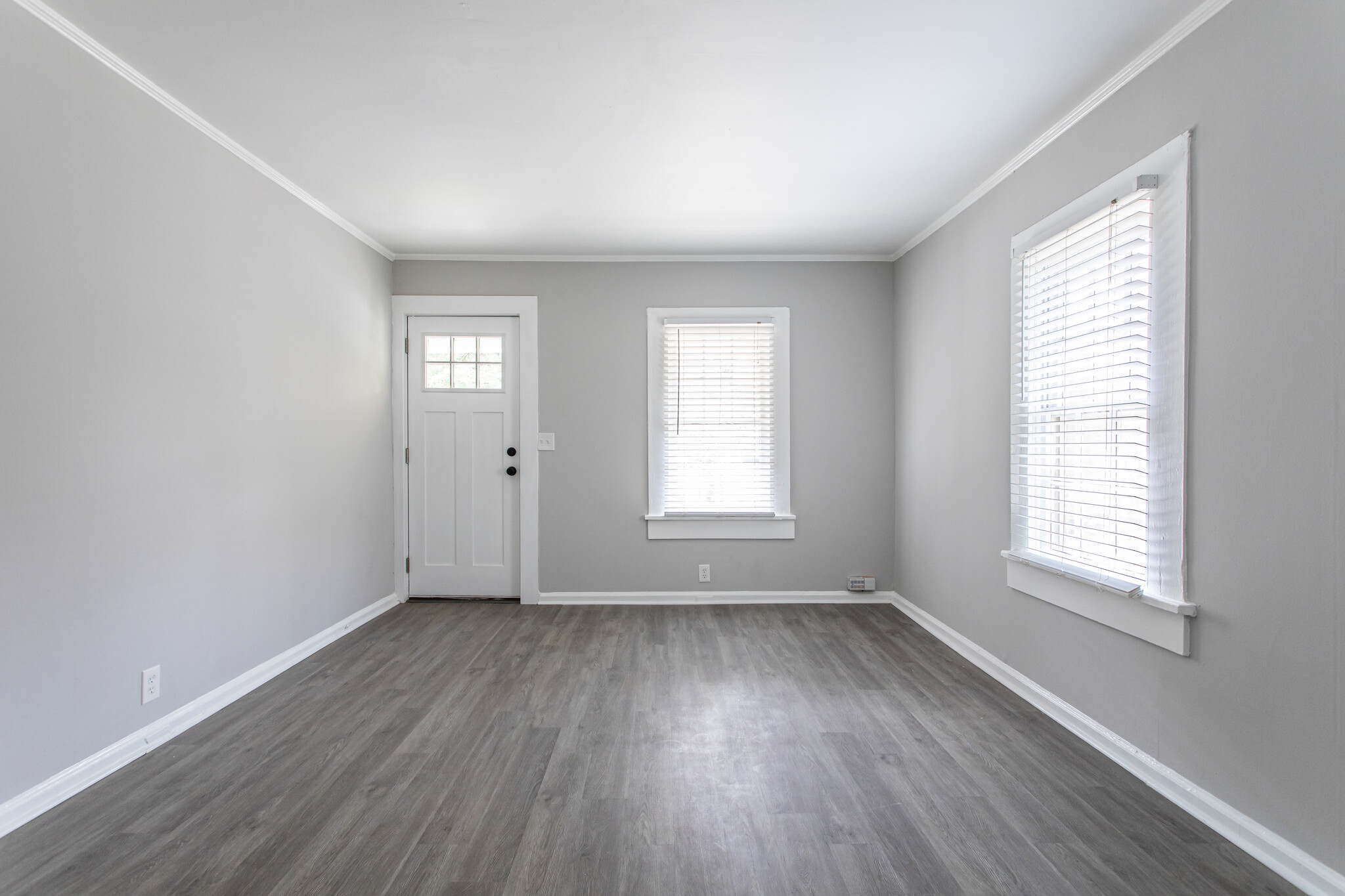 Building Photo - 894 Ormewood Ave SE