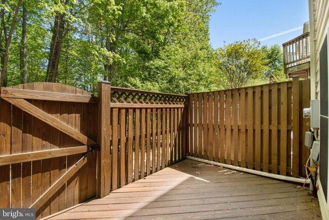 Building Photo - 4037 Fairfax Center Hunt Trail