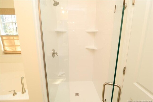 Building Photo - 208 Kylemore Cir