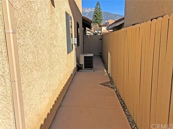 Building Photo - 10581 Sunburst Dr