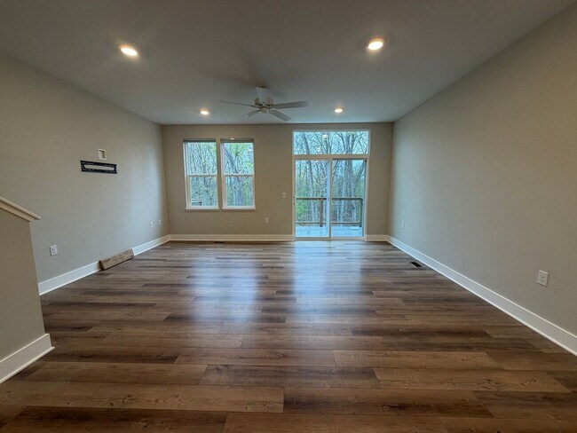 Building Photo - 2351 Watertown Wy