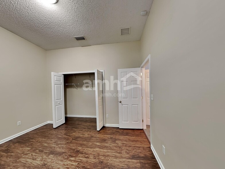 Building Photo - 12129 Autumn Sunrise Dr