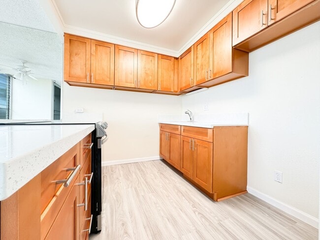 Building Photo - Refreshed Mililani Condo