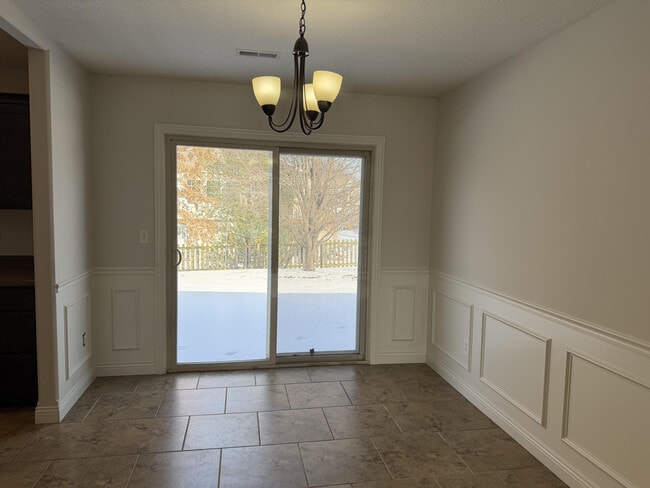 Building Photo - 2007 Cecil St