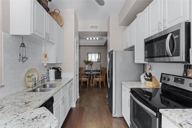 Building Photo - 501 Mirasol Cir