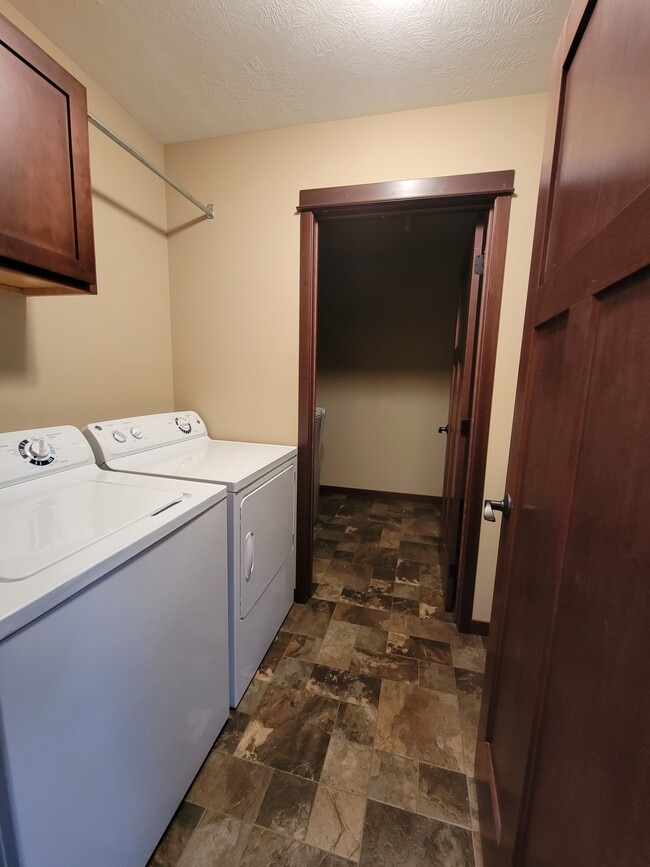 Building Photo - 1010 W Highway 14