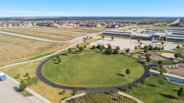 Building Photo - 1412 Green Leaf Dr