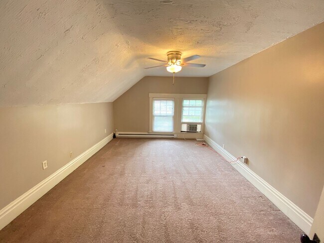 Building Photo - W 6th Ave 351-353 GW2