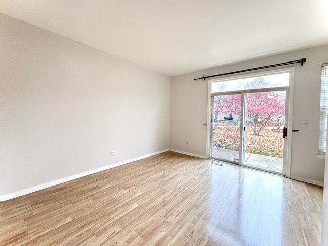 Building Photo - 2350 Sheehan Dr