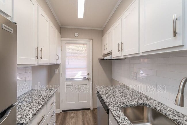 Building Photo - 1602 Johns Rd