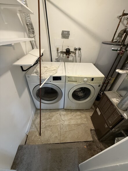 Utility room - 31 Greentree Ln