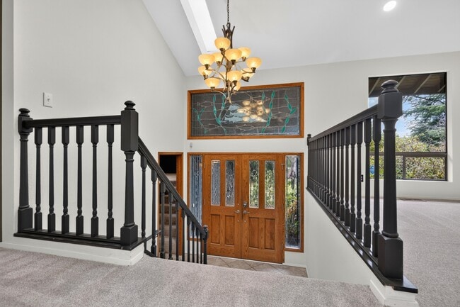 Building Photo - Mid-Century Gem with Hot Tub, Large Deck, and Bonus Rooms in Issaquah – 4 Bed, 3 Bath, 2,940 Sq Ft