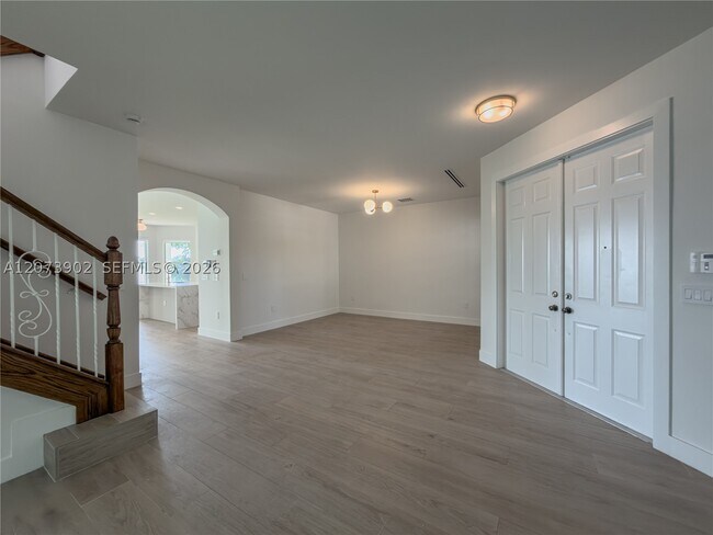 Building Photo - 5297 SW 183rd Ave