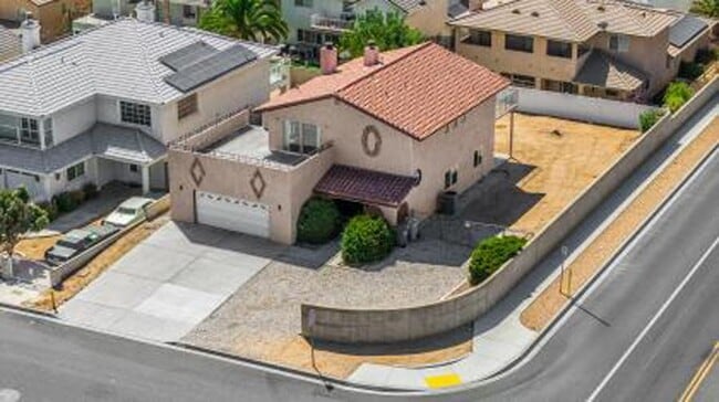 Building Photo - 17705 Vista Point Dr