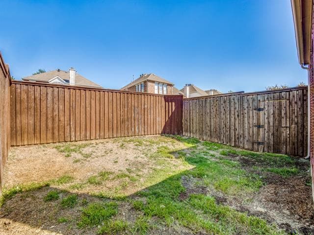 Building Photo - 2337 Ravenhurst Dr