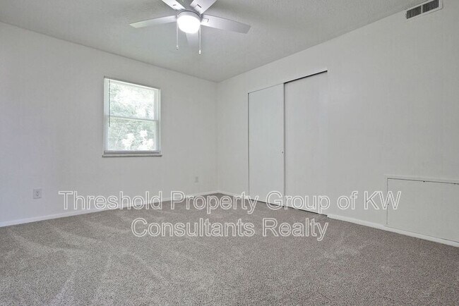 Building Photo - 2721 Brianlane Blvd