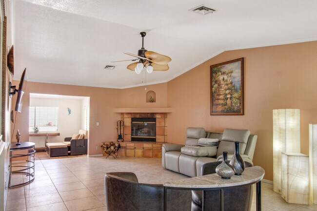 Building Photo - 212 Coral Dr