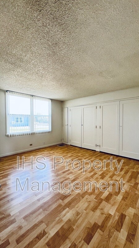 Building Photo - 1211 George Washington Way