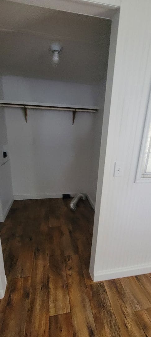 Building Photo - Ready to Move in