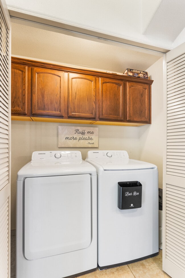 Laundry - 11341 Manuel Moreno Dr