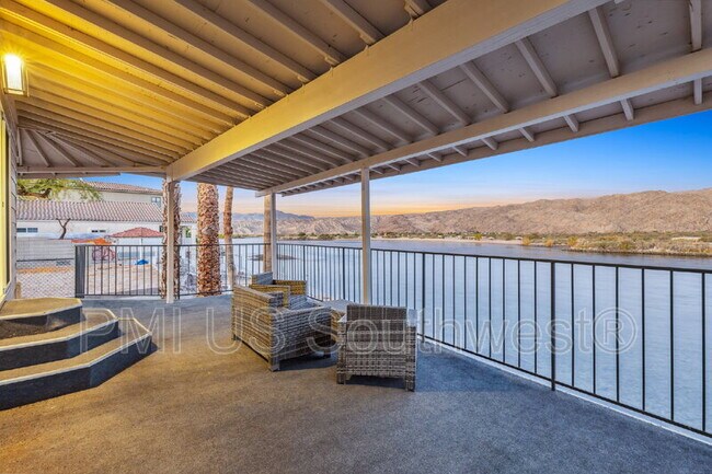 Building Photo - 437 Riverfront Dr