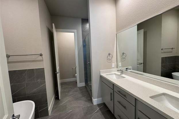 Building Photo - 1106 Olivier Ln
