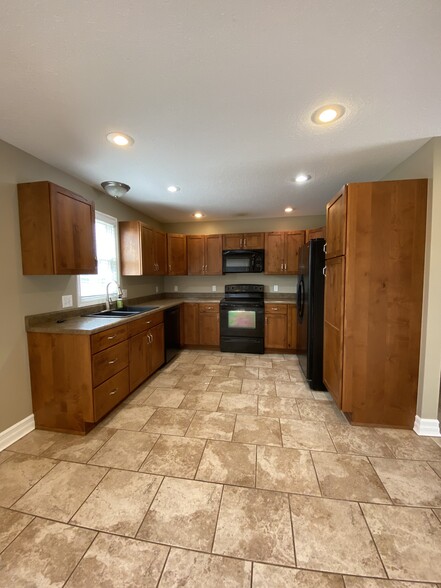 Building Photo - 504 Jamison St