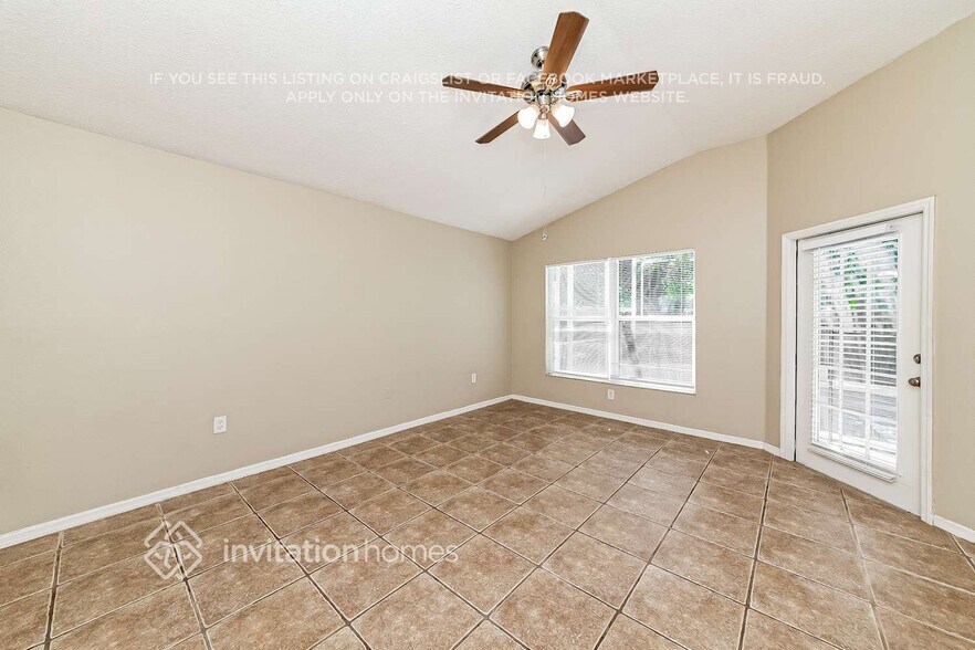 Building Photo - 6234 White Clover Cir