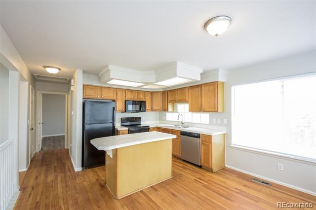 Building Photo - 4652 Genoa St