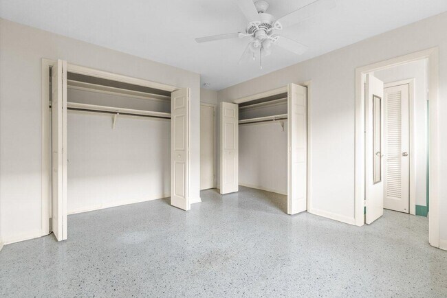 Building Photo - 751 Hummingbird Way