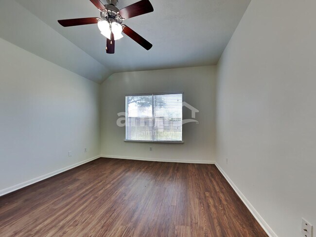 Building Photo - 2602 Daryns Landing Dr