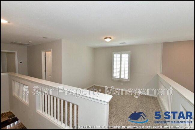 Building Photo - 6933 Copper Town Dr
