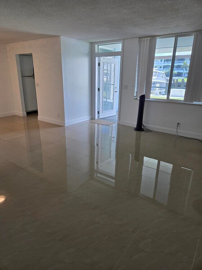 Building Photo - 104 Paradise Harbour Blvd
