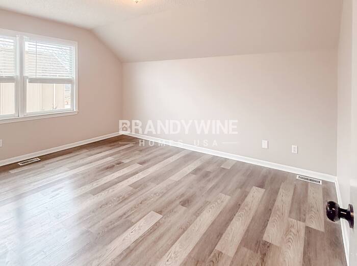 Building Photo - 105 Sumac St