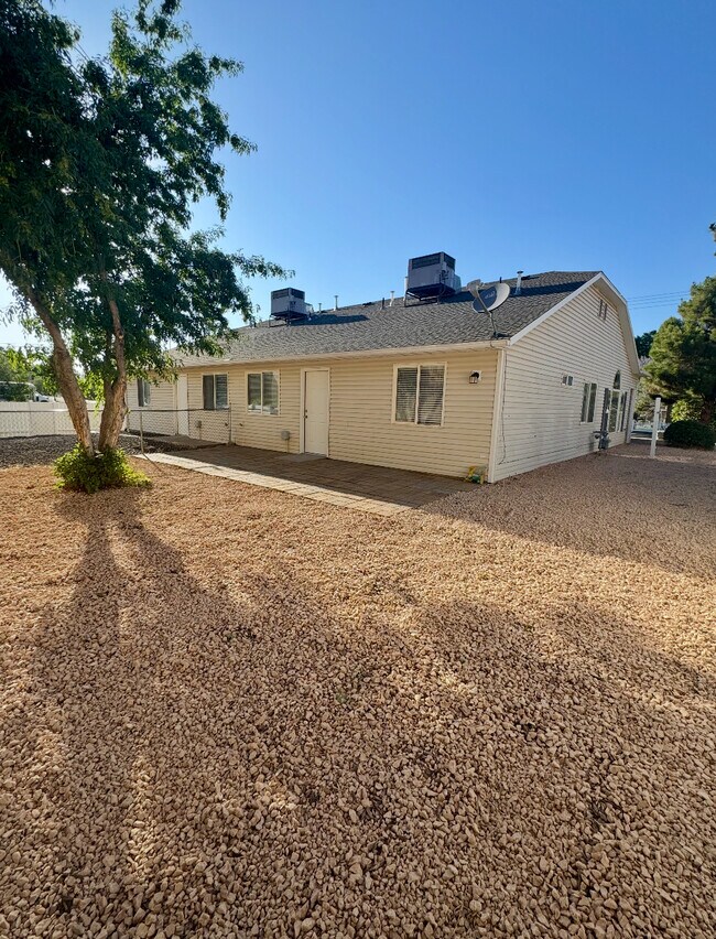 Building Photo - 281 W 100 N