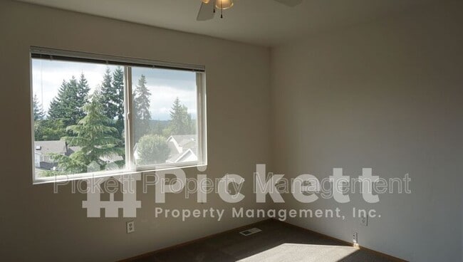 Building Photo - 11615 Breckenridge Ln NW