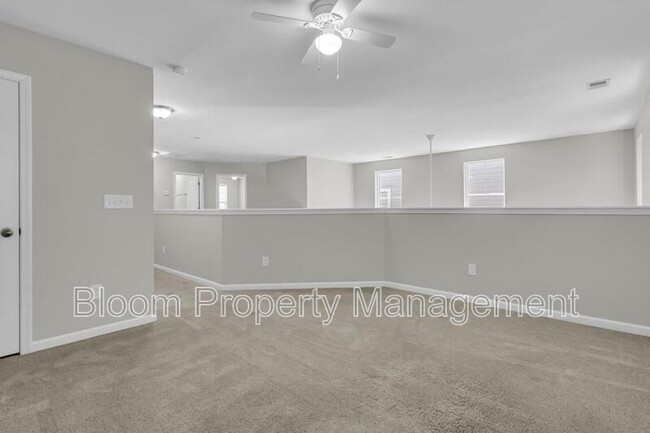 Building Photo - 4995 Hay Bale Ct