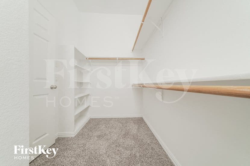 Building Photo - 1521 Toucan Dr