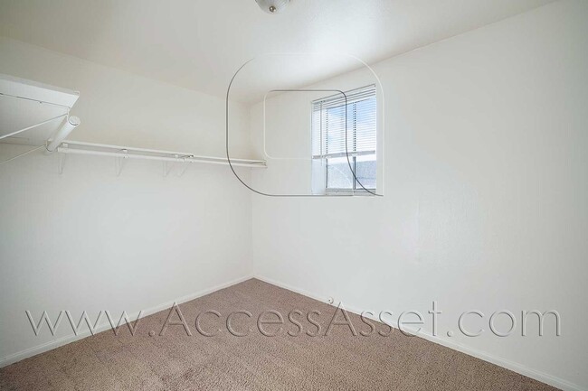 Building Photo - Charming Home in Historic Downtown Lake Elsinore!