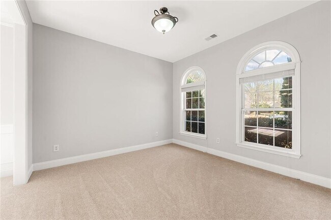 Building Photo - 3329 Rosecliff Trace NE