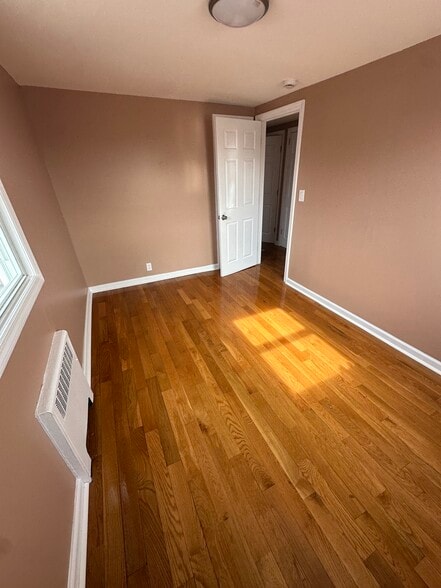 Building Photo - 40 Carnegie Ave