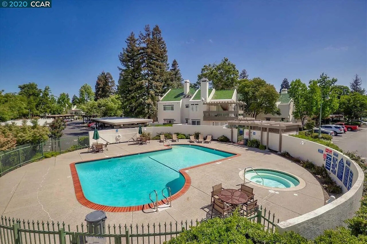 Building Photo - 34 Mozden Ln