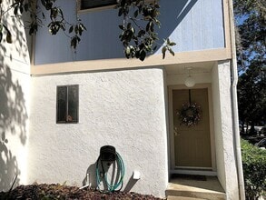 Building Photo - 1432 SW 25th Pl