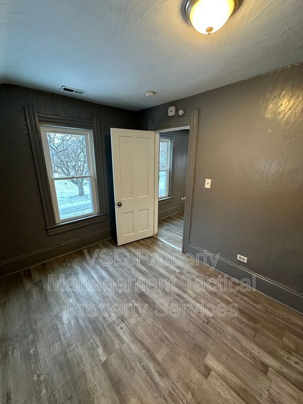 Building Photo - 2180 W 83rd St