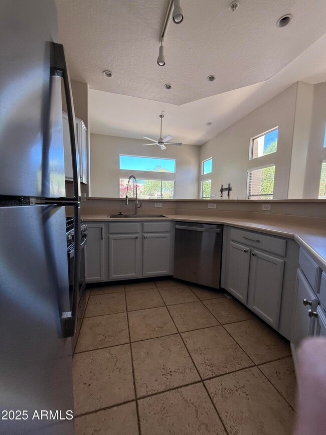 Building Photo - 9065 E Gary Rd