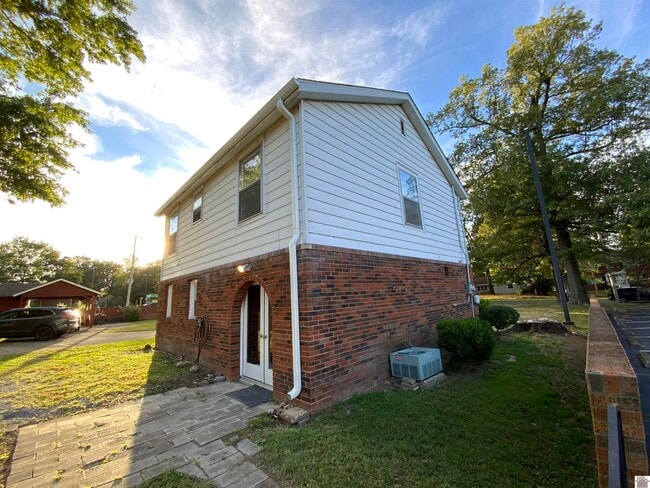 Building Photo - 2914 Jefferson St