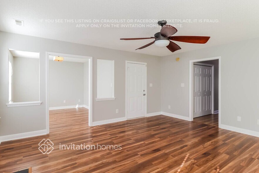 Building Photo - 3142 Blueberry Dr