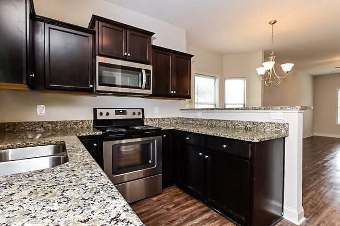 Building Photo - 1024 Allegiance Dr