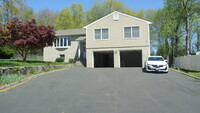 Building Photo - 302 Westwood Rd